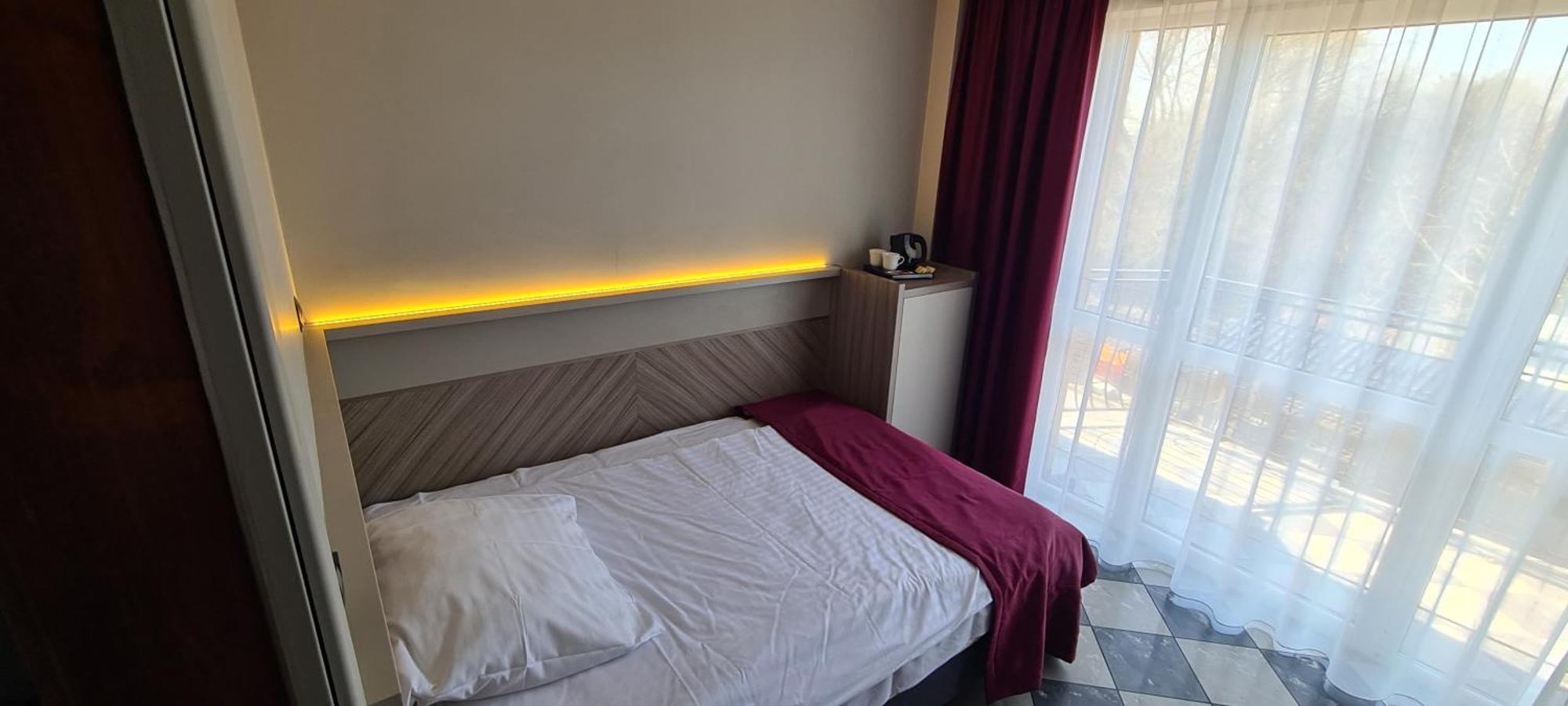 Pokoje Goscinne Gum-Bar Biskupice  Esterno foto
